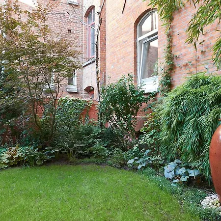 Business Apartment *